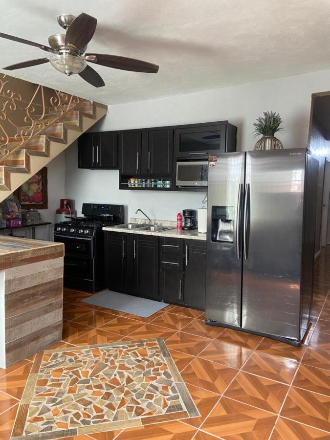 פורטו פנאסקו Large 4 Bedroom Home With Gated Parking מראה חיצוני תמונה